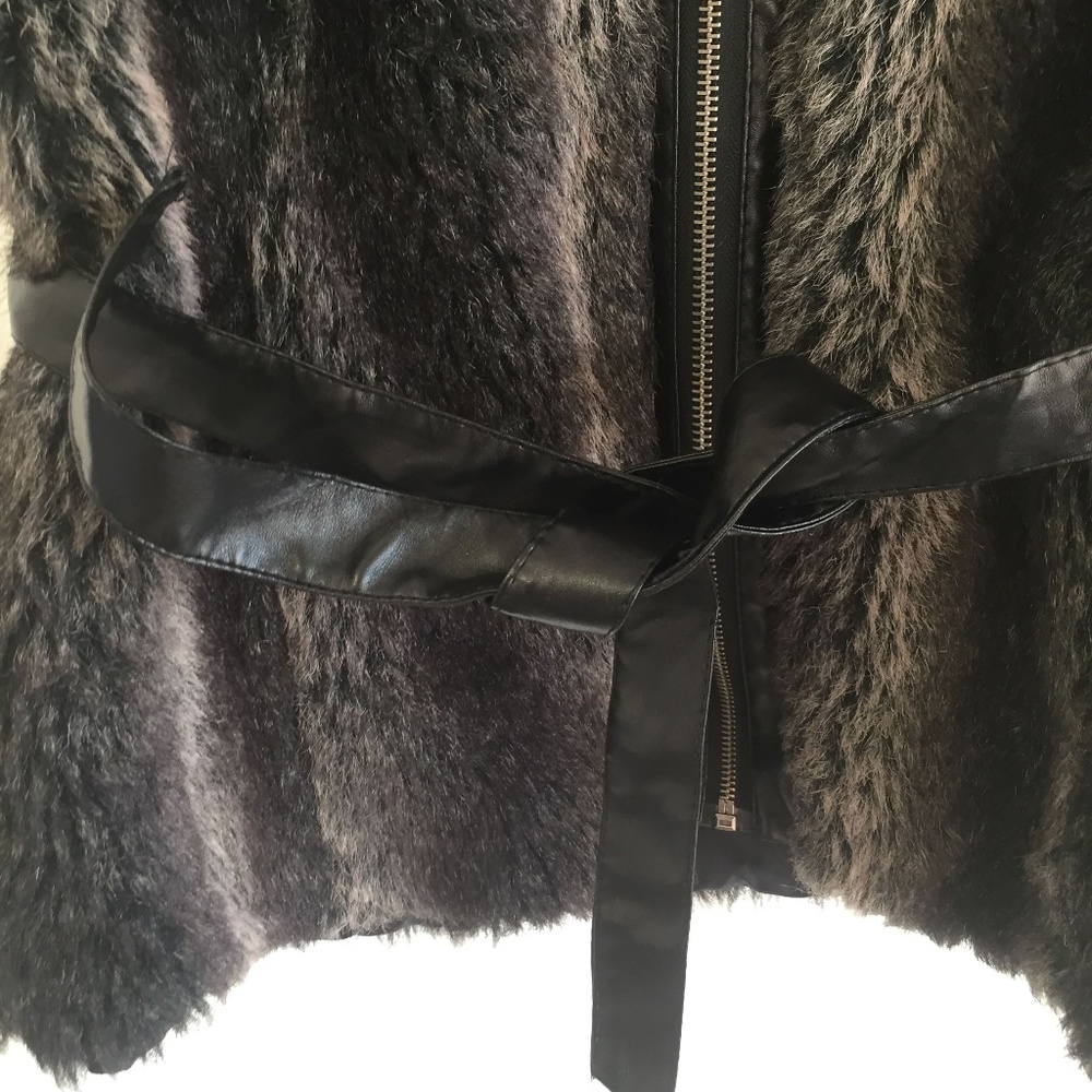 Bacci Faux Fur Vest - Picture 7 of 7
